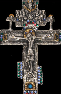 Krzyż prawosławny zdobiony klejnotami