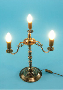 Lampa stojąca mosiężna, patynowana, 3-płomienna, wysokość  45 cm