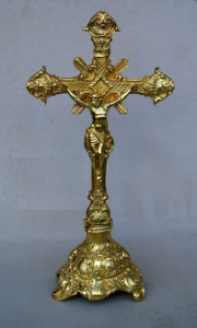 Krzyż ołtarzowy mosiężny, wysokość 48 cm